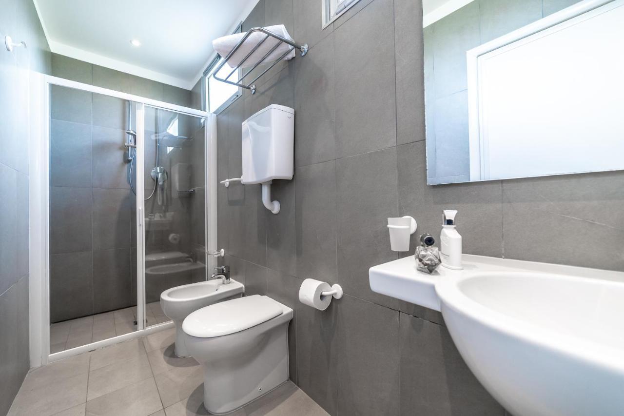 Hotel Columbia Bellaria-Igea Marina Extérieur photo